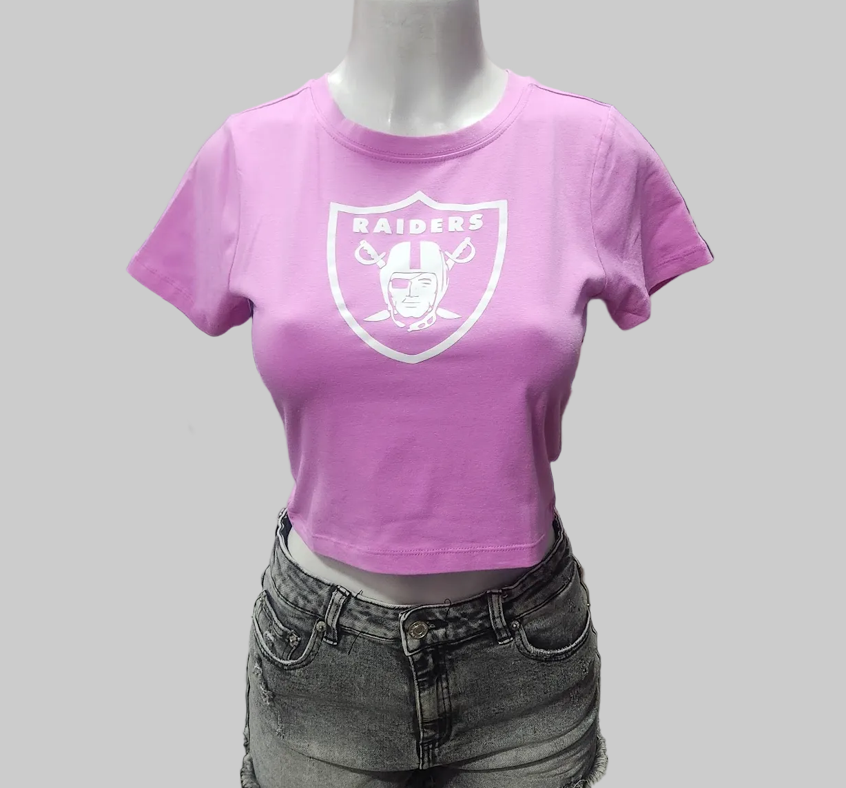 Raider Shield Sports Crop Top, Pink